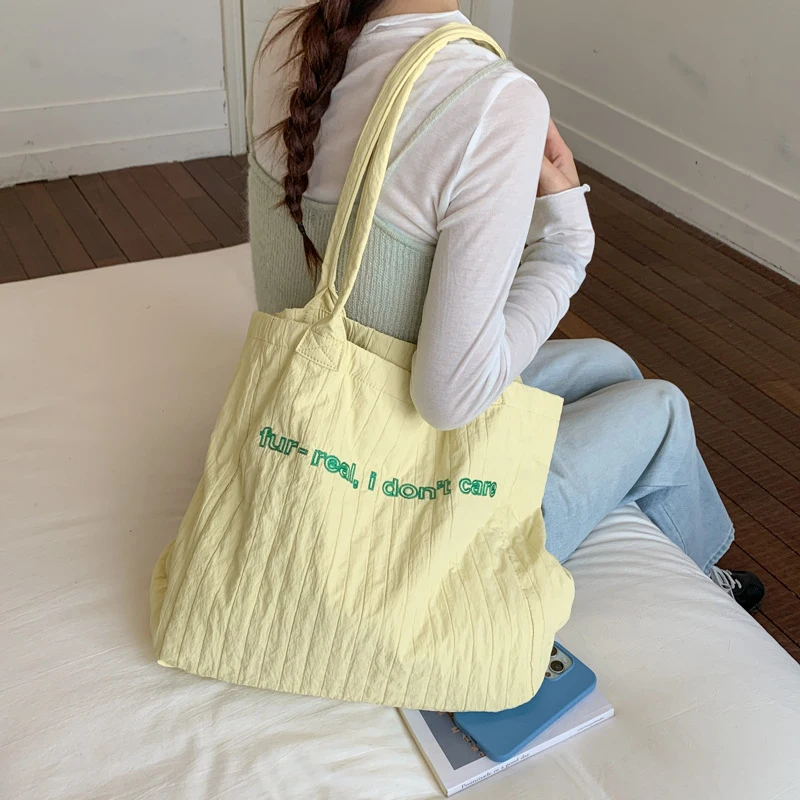New Pleated Letter Embroidery Tote Bag Large Capacity Japanese Style Shoulder Bag Student Commuting Shopping Bag
New Pleated Letter Embroidery Tote Bag Large Capacity Japanese Style Shoulder Bag Student Commuting Shopping Bag