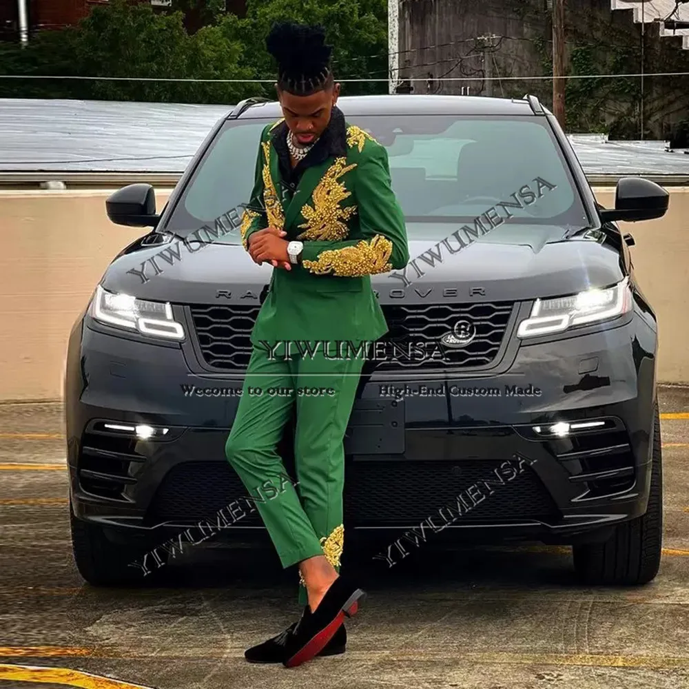 Green Wedding Suits For Men Gold Metallic Jewelry Ornamen Appliques Prom Blazers Customized 2 Pieces Single Breated Groom Tuxedo
Green Wedding Suits For Men Gold Metallic Jewelry Ornamen Appliques Prom Blazers Customized 2 Pieces Single Breated Groom Tuxedo