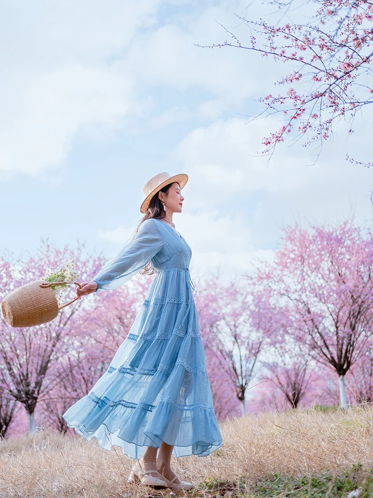 Elegant Lace Splicing Long Sleeve Women's Dress Ideal Sanchun Vintage Blue Cake Skirt Maxi Dress Elastic Waist A-Line Silhouette
Elegant Lace Splicing Long Sleeve Women's Dress Ideal Sanchun Vintage Blue Cake Skirt Maxi Dress Elastic Waist A-Line Silhouette