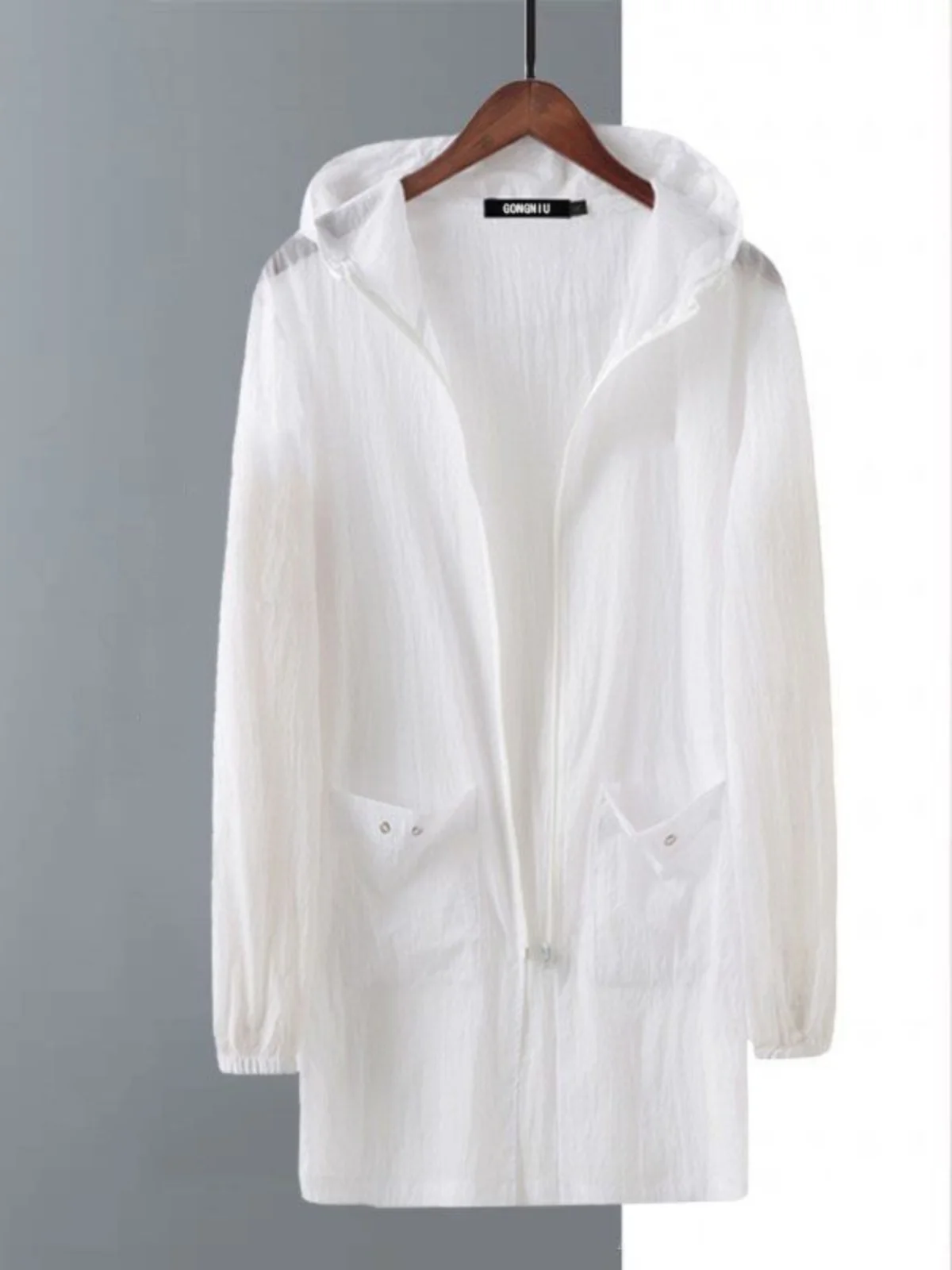 Мужская летняя свободная ультратонкая дышащая куртка с защитой от солнца, с капюшоном, средней длины, модная верхняя одежда для пар
Мужская летняя свободная ультратонкая дышащая куртка с защитой от солнца, с капюшоном, средней длины, модная верхняя одежда для пар