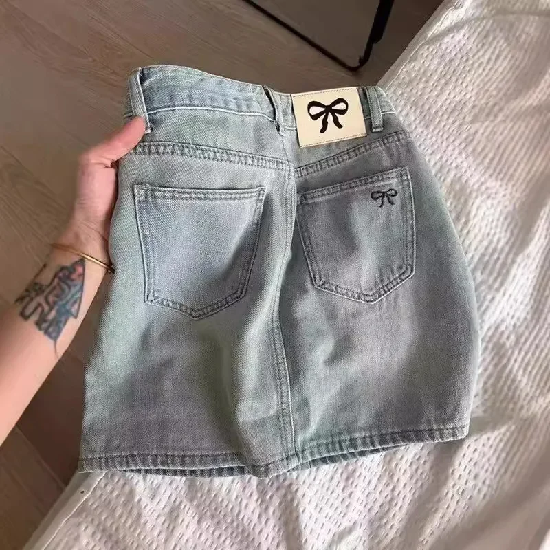 Лето 2023, новая утягивающая синяя джинсовая юбка с высокой талией и вышивкой, модный облегающий стиль для женщин, модная и утягивающая
Лето 2023, новая утягивающая синяя джинсовая юбка с высокой талией и вышивкой, модный облегающий стиль для женщин, модная и утягивающая