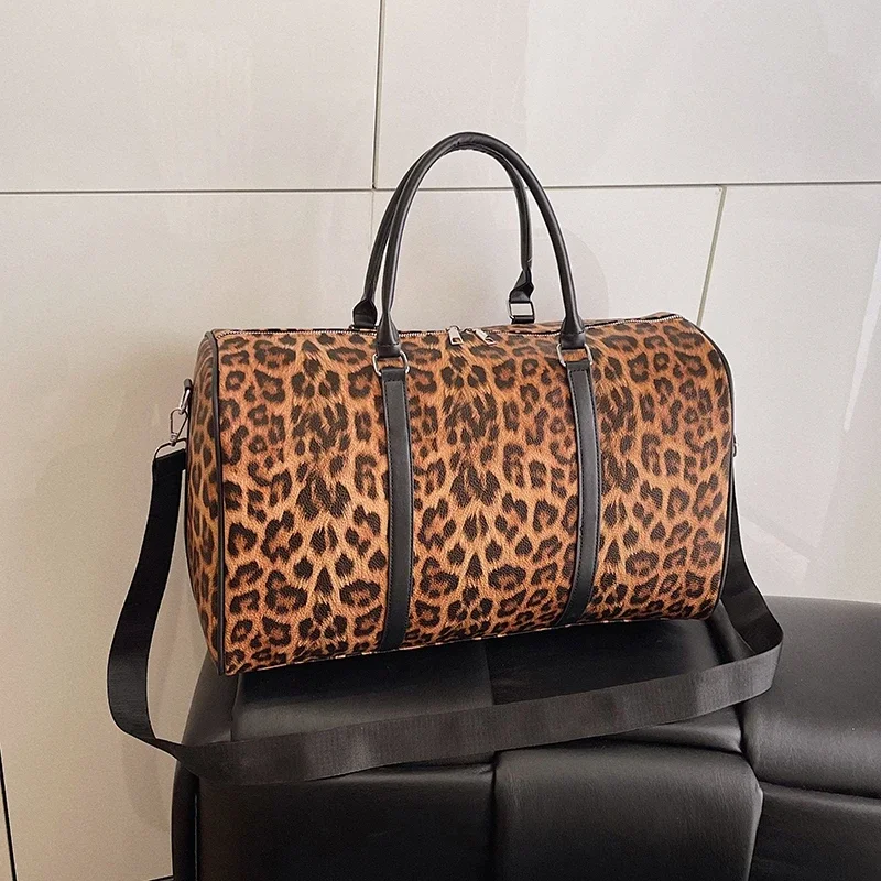 Travel Bag Women 2025 New Casual Tote Bag High Capacity Pu Leather Shoulder Crossbody Bag Leopard Handbag Leisure bolsa feminina
Travel Bag Women 2025 New Casual Tote Bag High Capacity Pu Leather Shoulder Crossbody Bag Leopard Handbag Leisure bolsa feminina