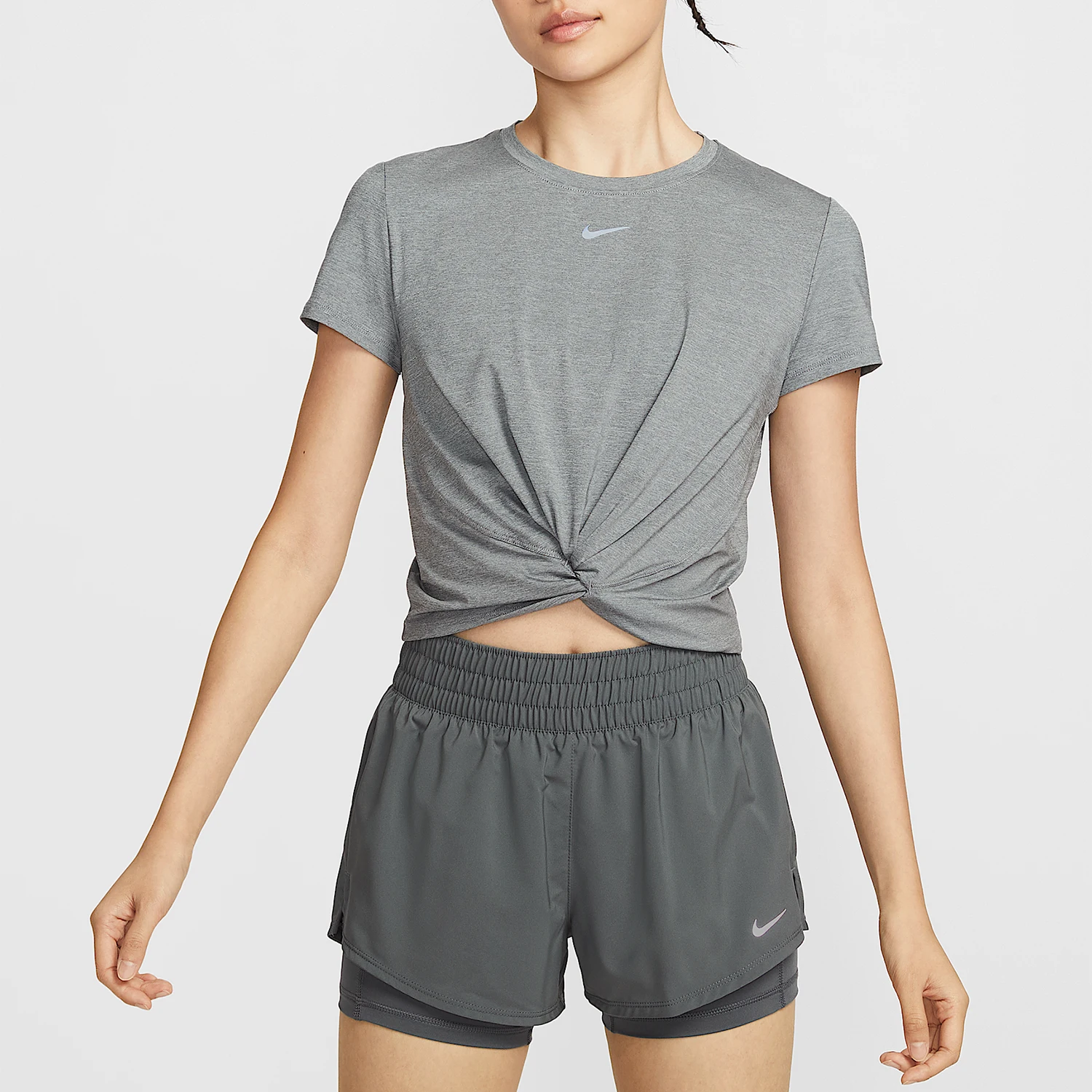 Nike genuine Dri FIT women's short breathable sports training short sleeved HJ1055-084
Nike genuine Dri FIT women's short breathable sports training short sleeved HJ1055-084