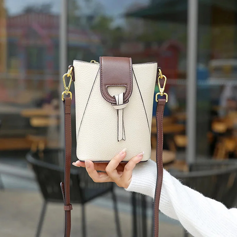 Women's Classic Mini Crossbody Cell Phone Purse, 2024 New Vertical Casual Coin Bag With Shoulder Strap
Women's Classic Mini Crossbody Cell Phone Purse, 2024 New Vertical Casual Coin Bag With Shoulder Strap