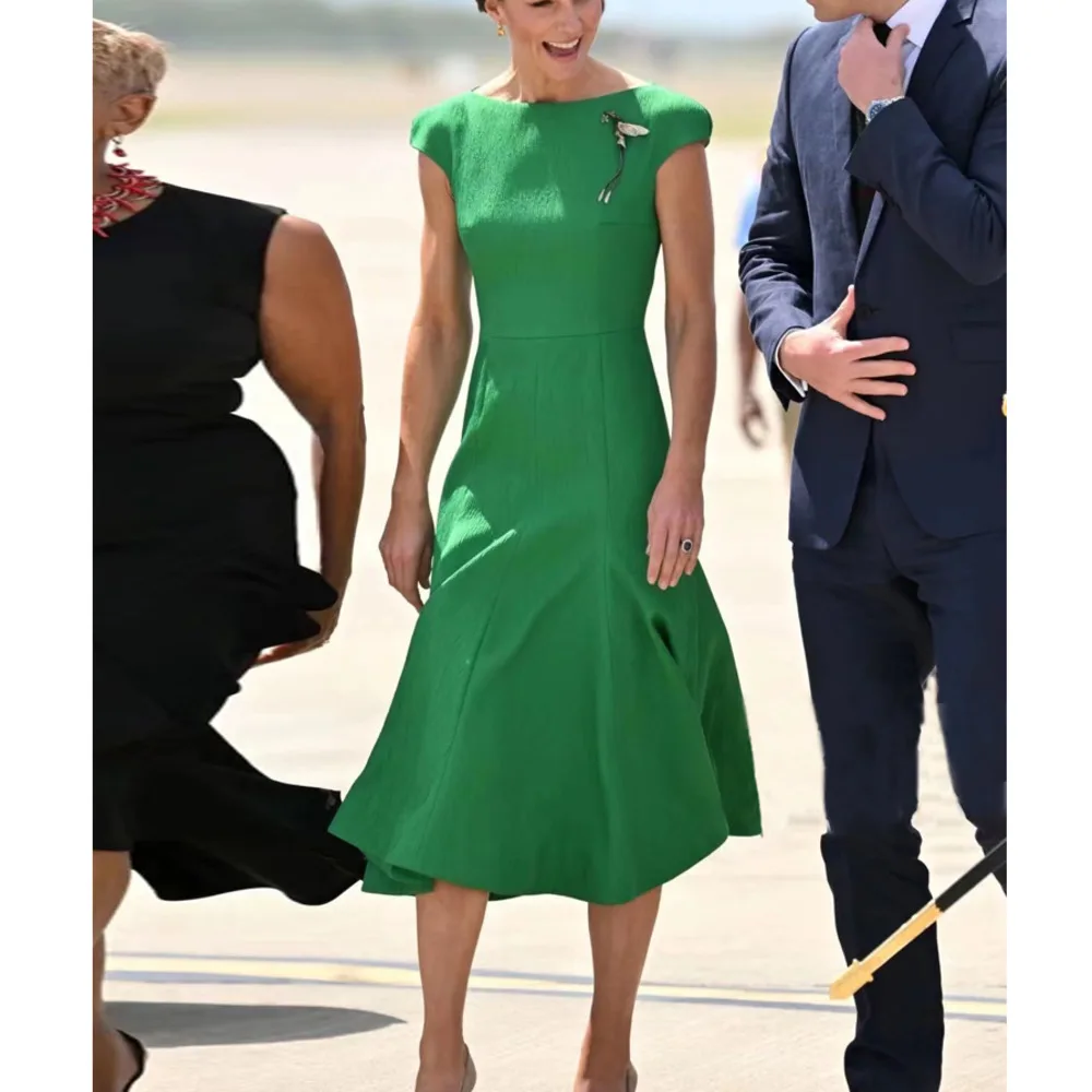 New Women's Summer Fashion Green Dress Elegant Vintage Midi Dress Office Kate Princess Designer Casual Party A Line Dresses
New Women's Summer Fashion Green Dress Elegant Vintage Midi Dress Office Kate Princess Designer Casual Party A Line Dresses