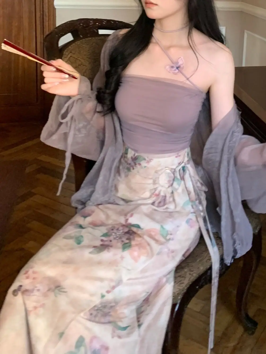 New Chinese Retro National Style Pure Desire Tube Top Printed Skirt Medium Long Skirt Mesh Cardigan Temperament Three-Piece Set
New Chinese Retro National Style Pure Desire Tube Top Printed Skirt Medium Long Skirt Mesh Cardigan Temperament Three-Piece Set