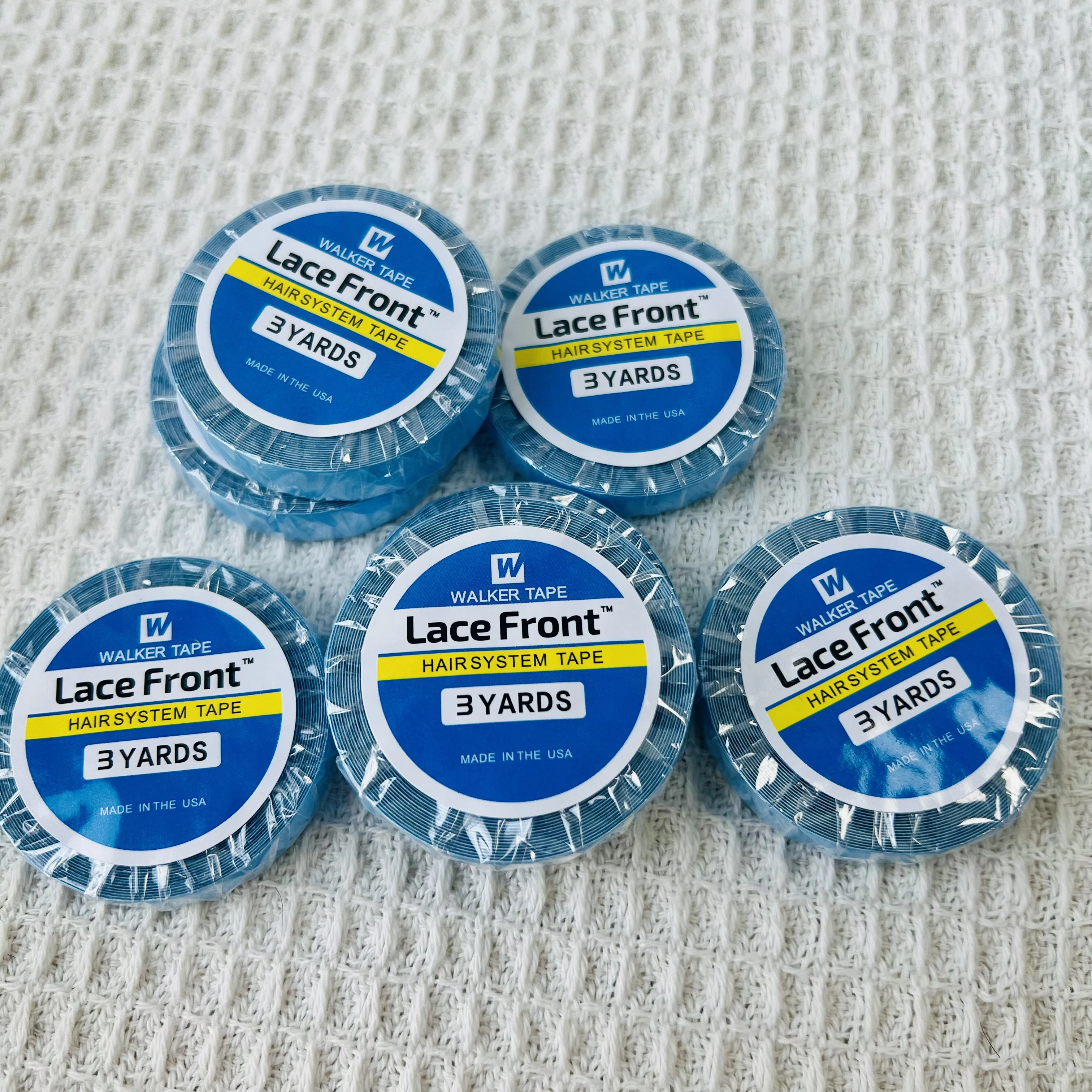 1 Roll 0.8cm *3 Yards Super Hair Blue Tape Double-Sided Adhesive Tape for Hair Extension/Lace Wig/Toupee
1 Roll 0.8cm *3 Yards Super Hair Blue Tape Double-Sided Adhesive Tape for Hair Extension/Lace Wig/Toupee
