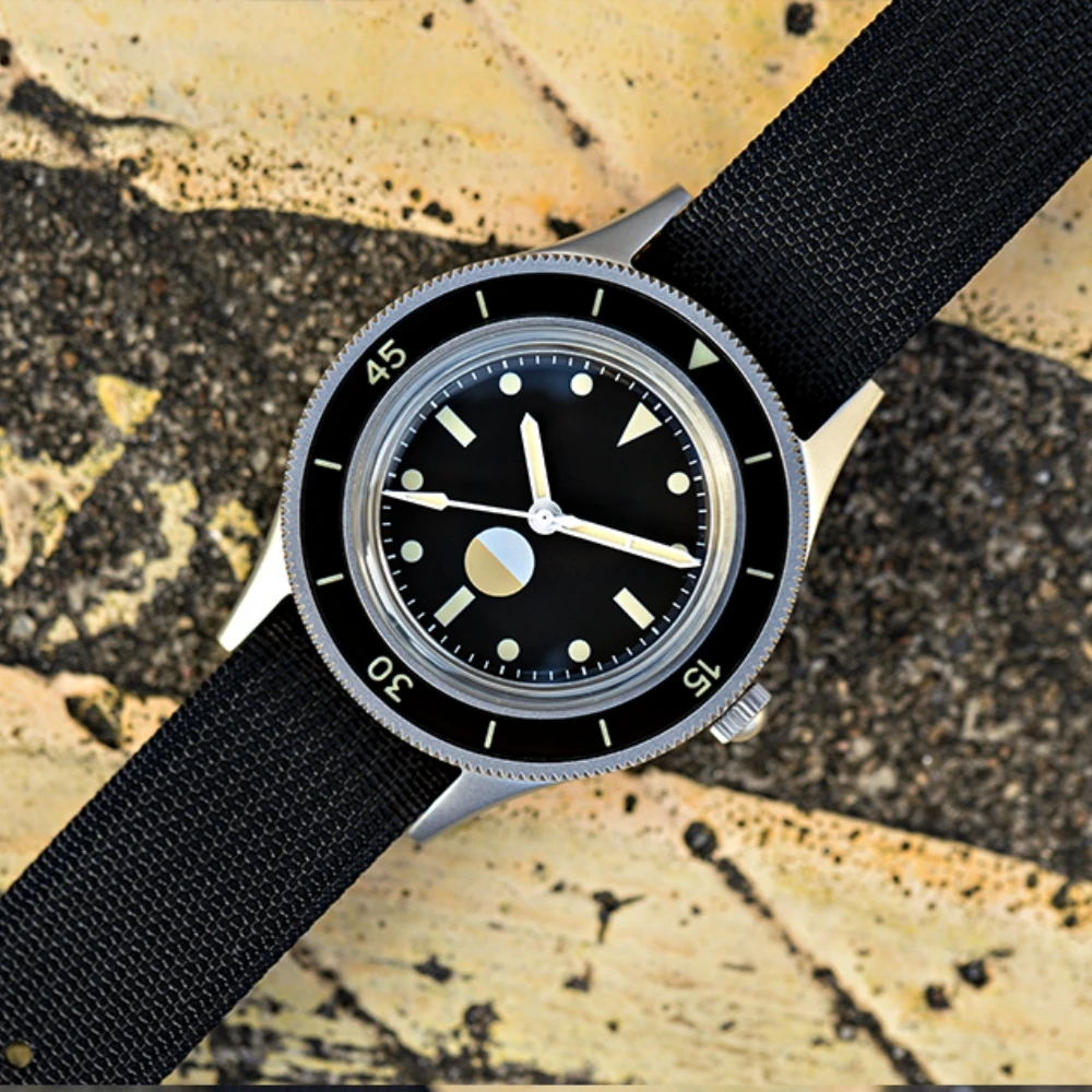 RDUNAE 2025 Новые мужские механические часы NH35A 40 мм Светящаяся крышка горшка Barracuda Стеклянная крышка
RDUNAE 2025 Новые мужские механические часы NH35A 40 мм Светящаяся крышка горшка Barracuda Стеклянная крышка