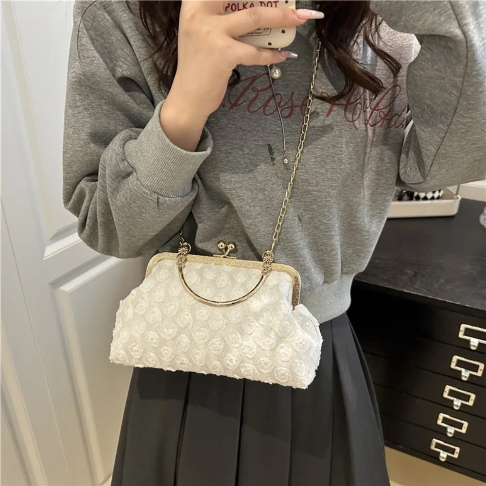 Elegant Chain Party Banquet Bag Korean Style Handheld Kiss Lock Shoulder Bag Flower Large Capacity Crossbody Bag Travel
Elegant Chain Party Banquet Bag Korean Style Handheld Kiss Lock Shoulder Bag Flower Large Capacity Crossbody Bag Travel