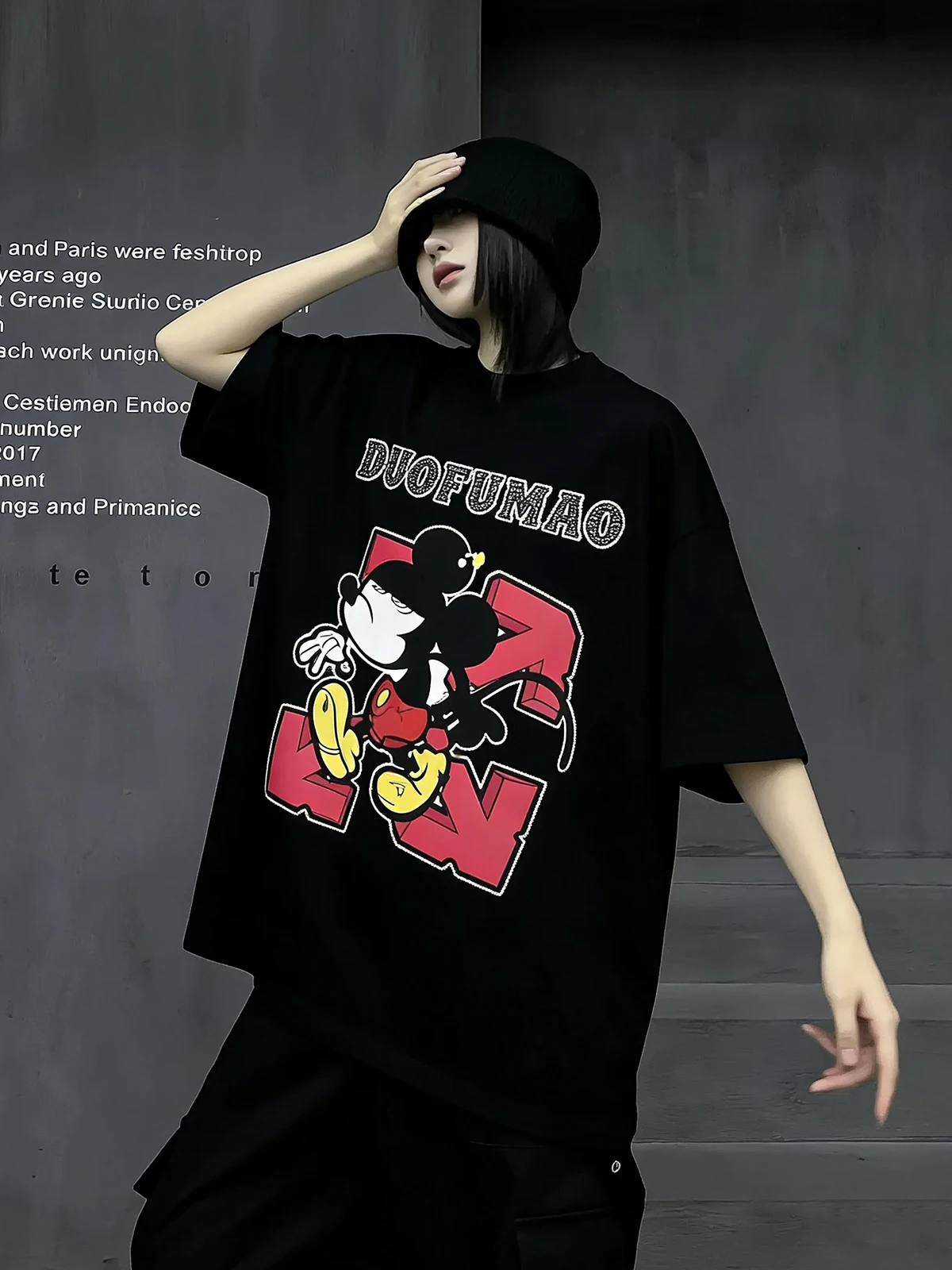 Футболка женская M-Street Cool Brand, свободного кроя, с коротким рукавом, черная, летняя, модная, в стиле стритвир, хип-хоп, хлопковая, с круглым вырезом
Футболка женская M-Street Cool Brand, свободного кроя, с коротким рукавом, черная, летняя, модная, в стиле стритвир, хип-хоп, хлопковая, с круглым вырезом