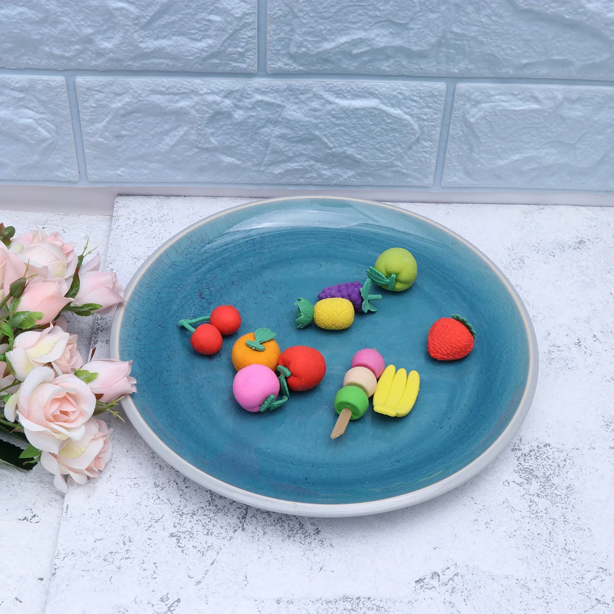 10Pcs Colorful Fruit-Like Erasers Charming Stationery for Writing Correction School Office Supplies Decorative Use
10Pcs Colorful Fruit-Like Erasers Charming Stationery for Writing Correction School Office Supplies Decorative Use