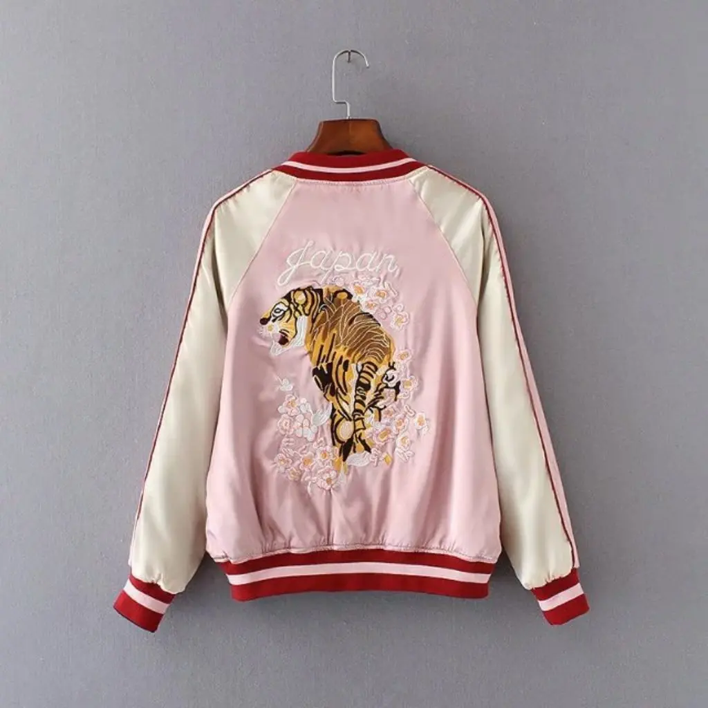 XC120 Women's Embroidered Satin Jacket Heavy Dense Woven Crane Tiger Design Trendy Two-Sided Fashionable Outerwear
XC120 Women's Embroidered Satin Jacket Heavy Dense Woven Crane Tiger Design Trendy Two-Sided Fashionable Outerwear