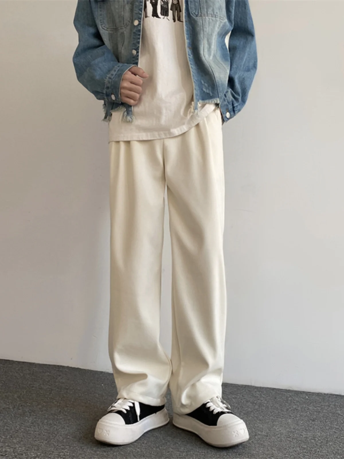 Мужские спортивные брюки прямого кроя, осенне-зимние, в американском стиле, свободные, длинные, молодежные, повседневные, струящиеся, цвета хаки
Мужские спортивные брюки прямого кроя, осенне-зимние, в американском стиле, свободные, длинные, молодежные, повседневные, струящиеся, цвета хаки