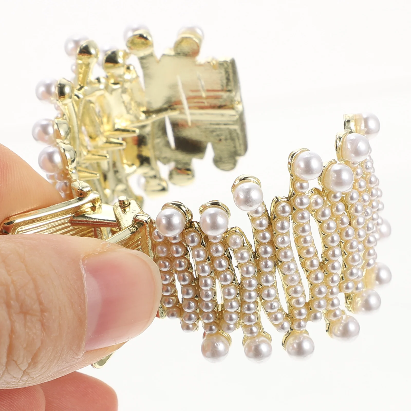 Pearl Clip For Women Medium Thick Hair Clip Claw Hair Elegant Decorative Claw Clips Daily Party Travel Use 
Pearl Clip For Women Medium Thick Hair Clip Claw Hair Elegant Decorative Claw Clips Daily Party Travel Use