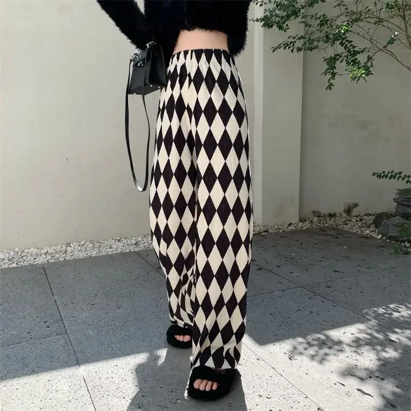 2025 New Spring and Summer Minimalist Black and White Diamond Checkered High Waist Casual Loose Fashion Pleated Floor Mop Pants
2025 New Spring and Summer Minimalist Black and White Diamond Checkered High Waist Casual Loose Fashion Pleated Floor Mop Pants