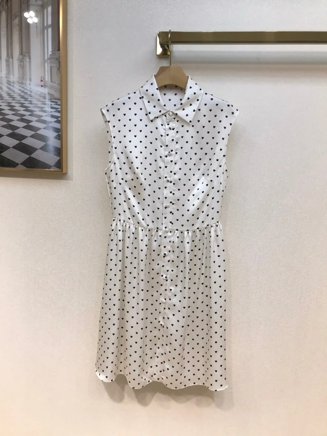 Autumn And Winter New 2023 Women's ClothingBlack Heart Shape Pattern Flared Shirt Dress 1014
Autumn And Winter New 2023 Women's ClothingBlack Heart Shape Pattern Flared Shirt Dress 1014