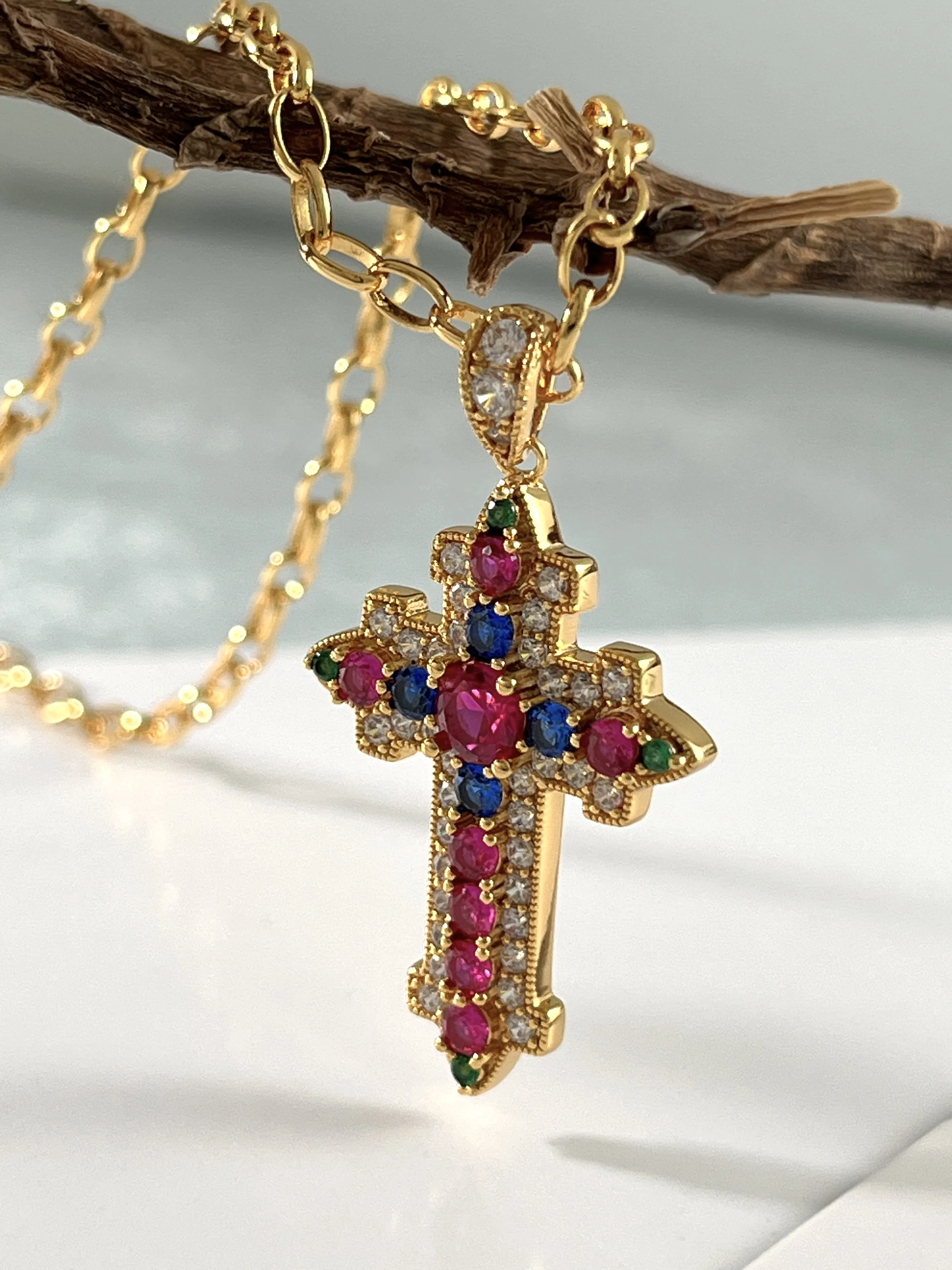 Cross-border New Arrival Hip-Hop Style Colorful Zircon Cross Pendant Necklace Unique, Sophisticated, Versatile Gift Jewelry
Cross-border New Arrival Hip-Hop Style Colorful Zircon Cross Pendant Necklace Unique, Sophisticated, Versatile Gift Jewelry