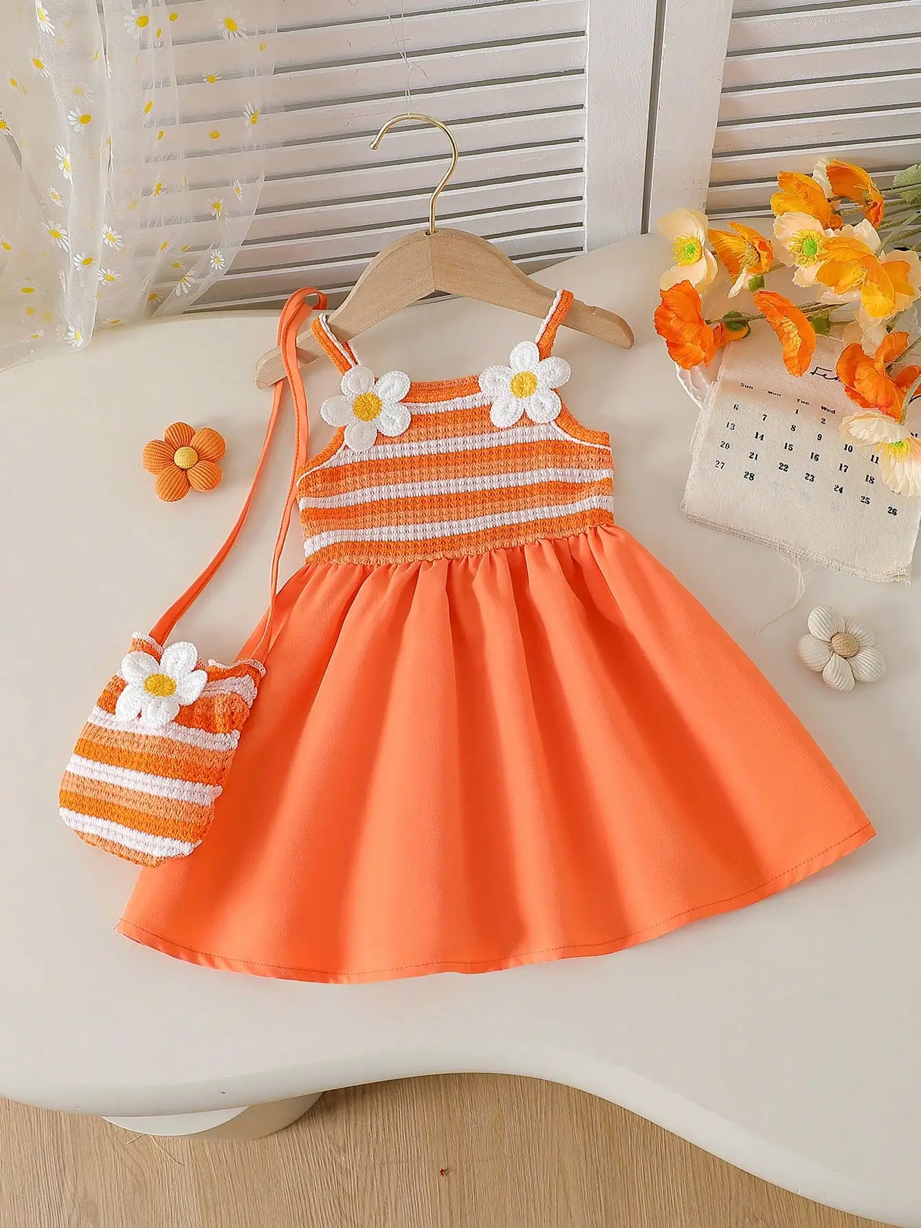 Playful Pals Baby Girls' Sweet Floral Decor Sleeveless Dress With Matching Mini Crossbody Bag, Loose Fit Skirt, Suitable For Casual Outings, Leisure Trips, Family Gatherings, Summer Picnics
Playful Pals Baby Girls' Sweet Floral Decor Sleeveless Dress With Matching Mini Crossbody Bag, Loose Fit Skirt, Suitable For Casual Outings, Leisure Trips, Family Gatherings, Summer Picnics