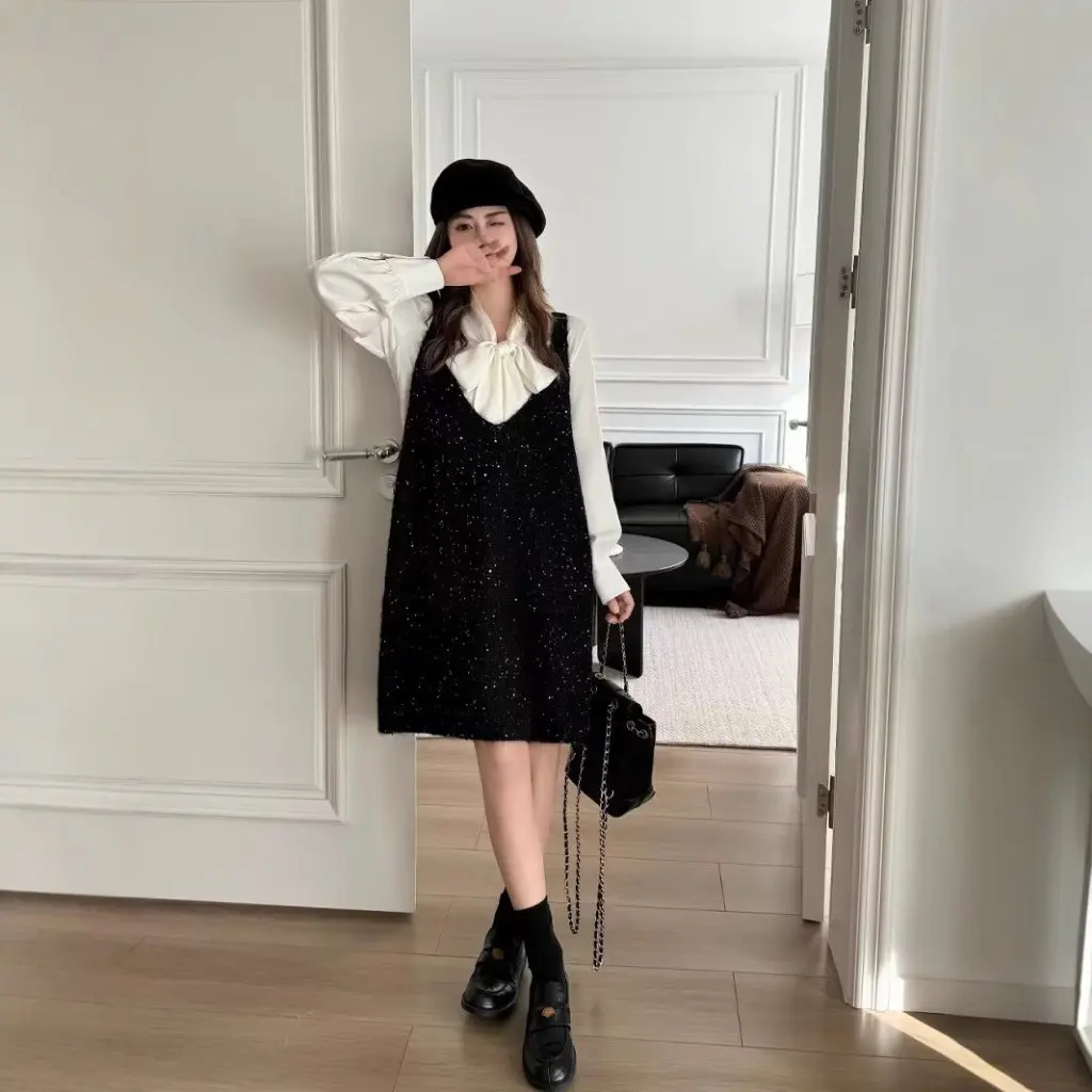 Korean Star-Style Bead Yarn Design Knitted Slip Skirt for Women Early Spring Loose plus Size Stylish A-Line Mini Skirt
Korean Star-Style Bead Yarn Design Knitted Slip Skirt for Women Early Spring Loose plus Size Stylish A-Line Mini Skirt