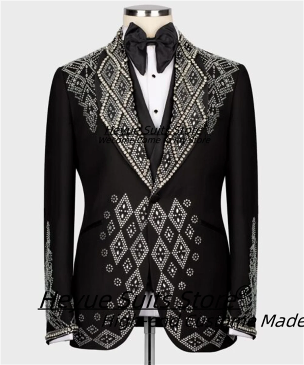 Shiny Diamond Luxuly Groom Wedding Tuxedos Customized Shawl Lapel Men Suits 3 Pieces Sets Male Party Blazers trajes para hombre
Shiny Diamond Luxuly Groom Wedding Tuxedos Customized Shawl Lapel Men Suits 3 Pieces Sets Male Party Blazers trajes para hombre