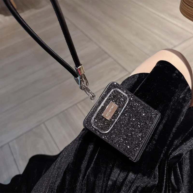 Fashion Silver Glitter Phone Case For Samsung Galaxy Z Flip 7 6 5 ZFlip6 ZFlip5 Cover with Stand Hand Rope Korean Cute Cases Fun
Fashion Silver Glitter Phone Case For Samsung Galaxy Z Flip 7 6 5 ZFlip6 ZFlip5 Cover with Stand Hand Rope Korean Cute Cases Fun