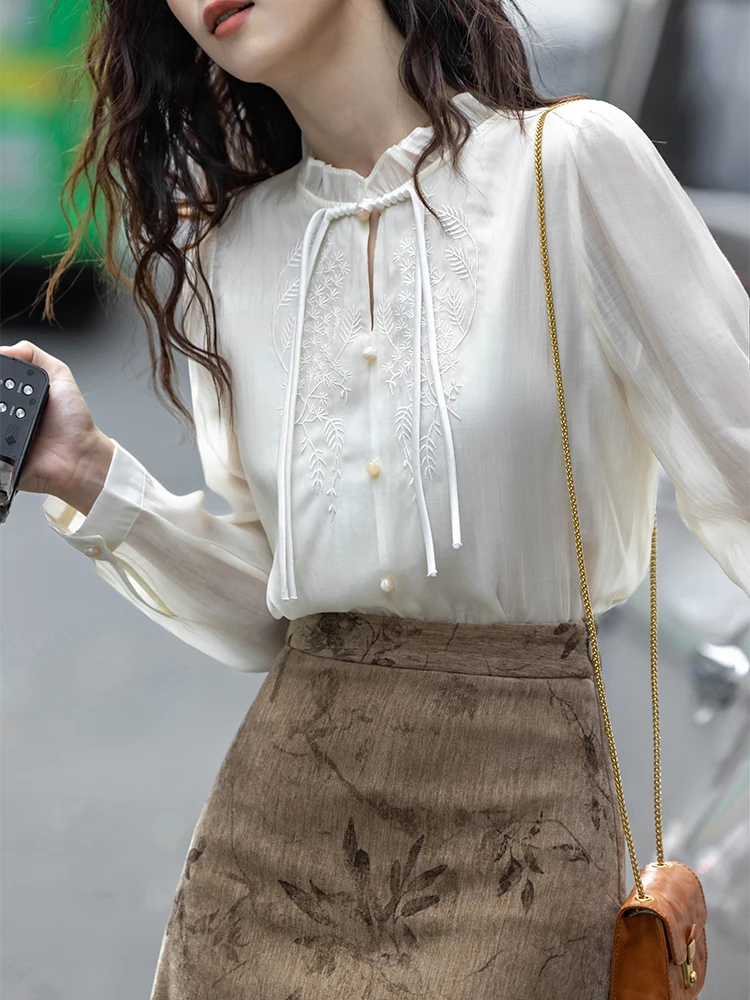 Новый китайский вышитый тяжелый рабочий шифоновый воротник на пуговицах, универсальный весенне-осенний новый женский воротник Faion irt
Новый китайский вышитый тяжелый рабочий шифоновый воротник на пуговицах, универсальный весенне-осенний новый женский воротник Faion irt