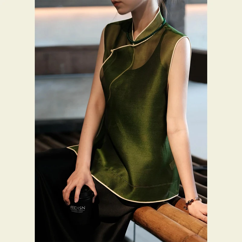 Elegant Green Chinese Style Women's Top with Button Design Fashionable Summer Vest Straight Cut Korean Style Commute Wear
Elegant Green Chinese Style Women's Top with Button Design Fashionable Summer Vest Straight Cut Korean Style Commute Wear