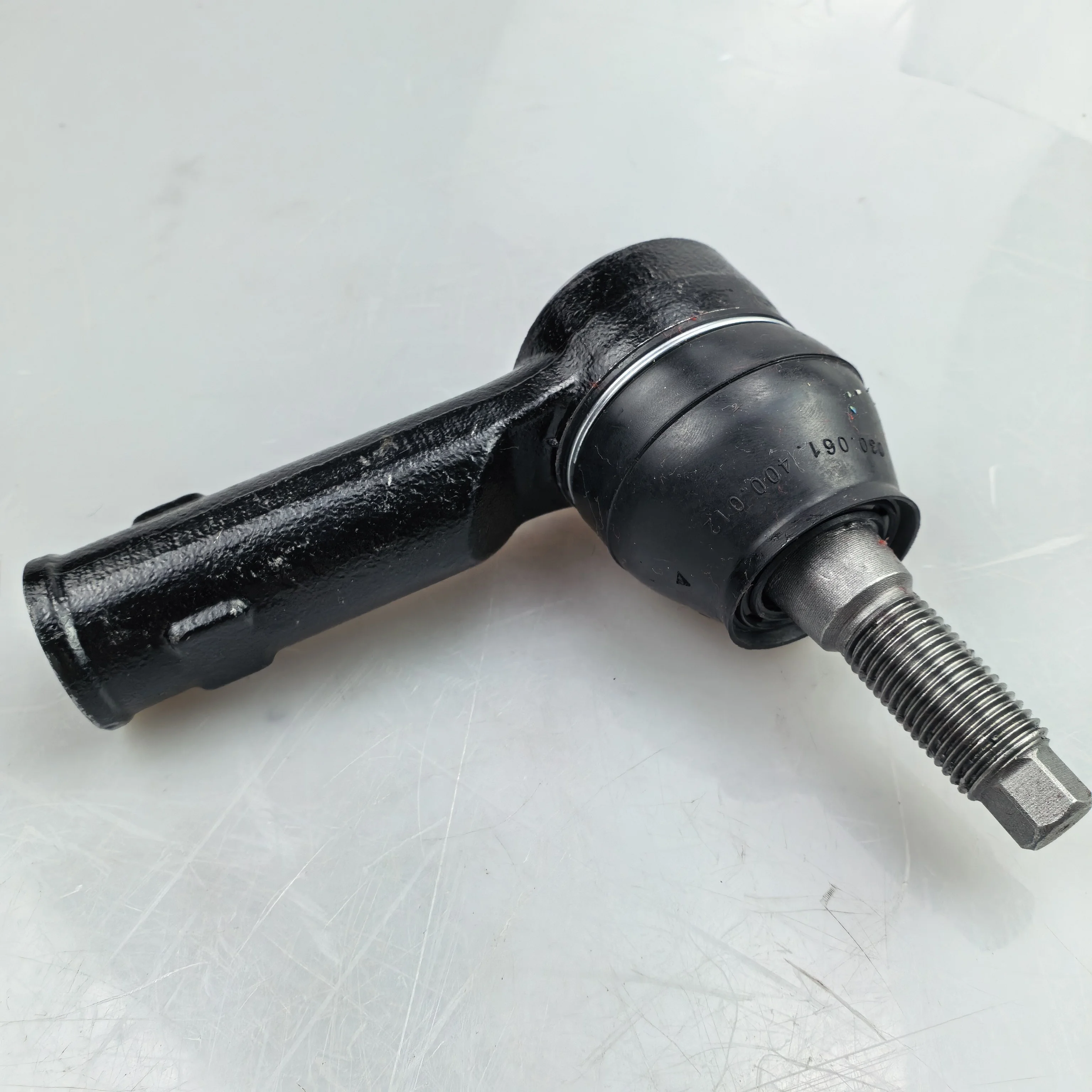 SAIC MAXUS V90 Brand Steering Gear Outer Pull Rod C00216304
SAIC MAXUS V90 Brand Steering Gear Outer Pull Rod C00216304