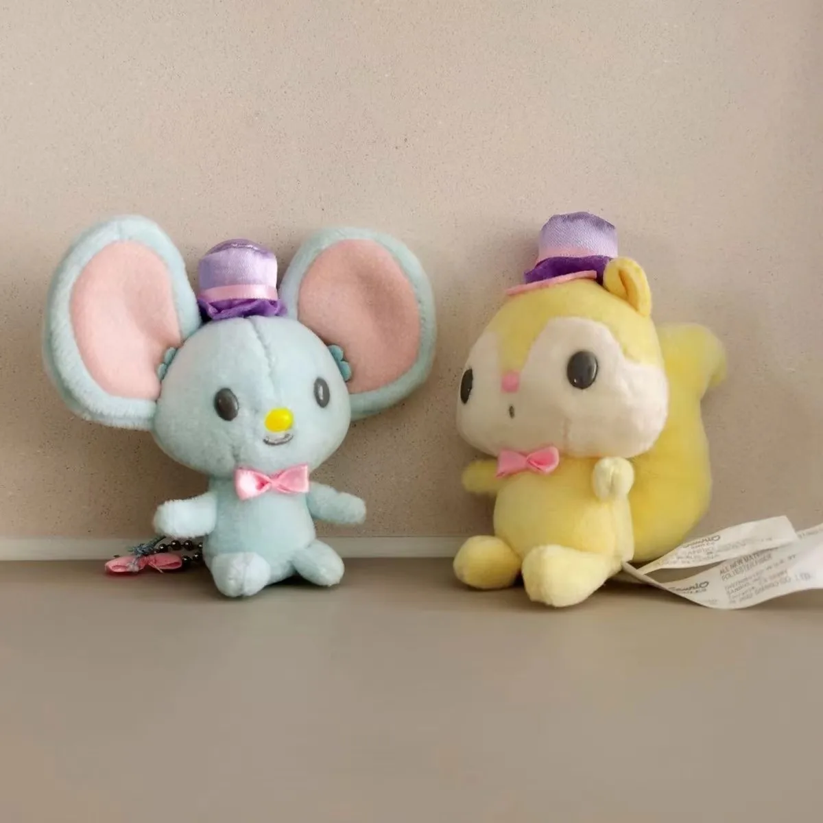 Best Friend Flandre Mouse Plushie Sanrio Licensed Keyring Cute Backpack Charm Gift for Anime Lovers Birthday Christmas Present
Best Friend Flandre Mouse Plushie Sanrio Licensed Keyring Cute Backpack Charm Gift for Anime Lovers Birthday Christmas Present