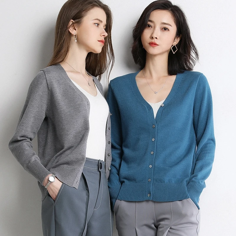 Spring 2025 New V-Neck Wool Open Cardigan Women's Cashmere Loose Outerwear Short Style Comfortable Fit Long Sleeve Knitted Sw...
Spring 2025 New V-Neck Wool Open Cardigan Women's Cashmere Loose Outerwear Short Style Comfortable Fit Long Sleeve Knitted Sw...