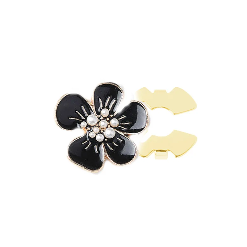 European and American New Button Cover Clasp Cufflinks Camellia Flower Clothing Button Diamond Jewelry
European and American New Button Cover Clasp Cufflinks Camellia Flower Clothing Button Diamond Jewelry