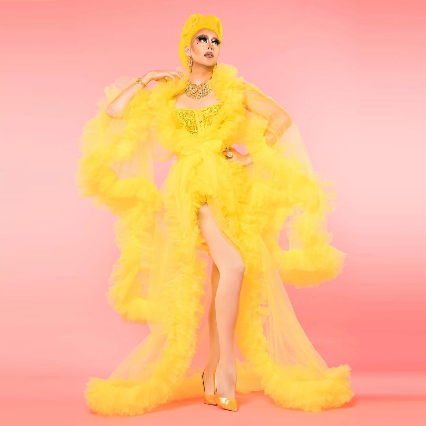 Sexy Bright Yellow See Thru Tulle Robe A-lineTulle Long Women Dresses Summer Ruched Mesh Puff Sleeves Maternity Dress
Sexy Bright Yellow See Thru Tulle Robe A-lineTulle Long Women Dresses Summer Ruched Mesh Puff Sleeves Maternity Dress