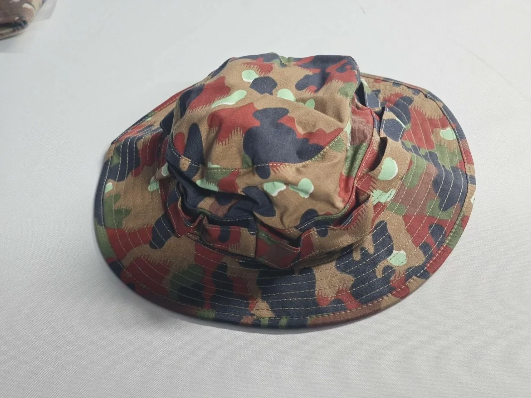 Швейцарская кровавая камуфляжная шляпа с круглым краем, подходит для улицы/рыбалки/альпинизма/походов и т. д.
Швейцарская кровавая камуфляжная шляпа с круглым краем, подходит для улицы/рыбалки/альпинизма/походов и т. д.