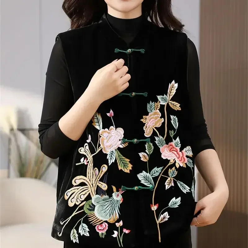 Black Velvet Vest Jacket Woman Flower Embroidery Vest Coat Women Fashion Cotton Tank Tops Autumn Winter Women's Clothing
Black Velvet Vest Jacket Woman Flower Embroidery Vest Coat Women Fashion Cotton Tank Tops Autumn Winter Women's Clothing