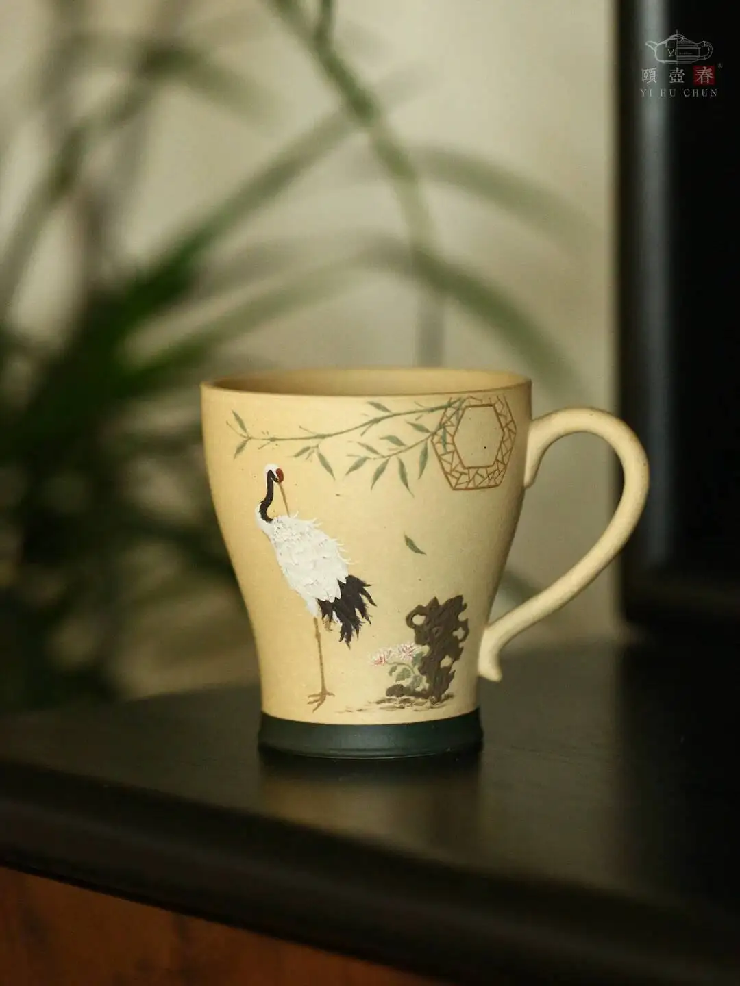 Yihu Chun Purple Clay Tea Cup, Elegant Jade Handle 130C, Hand-Painted Chinese Style Bamboo And Crane Double-Clear High-End
Yihu Chun Purple Clay Tea Cup, Elegant Jade Handle 130C, Hand-Painted Chinese Style Bamboo And Crane Double-Clear High-End