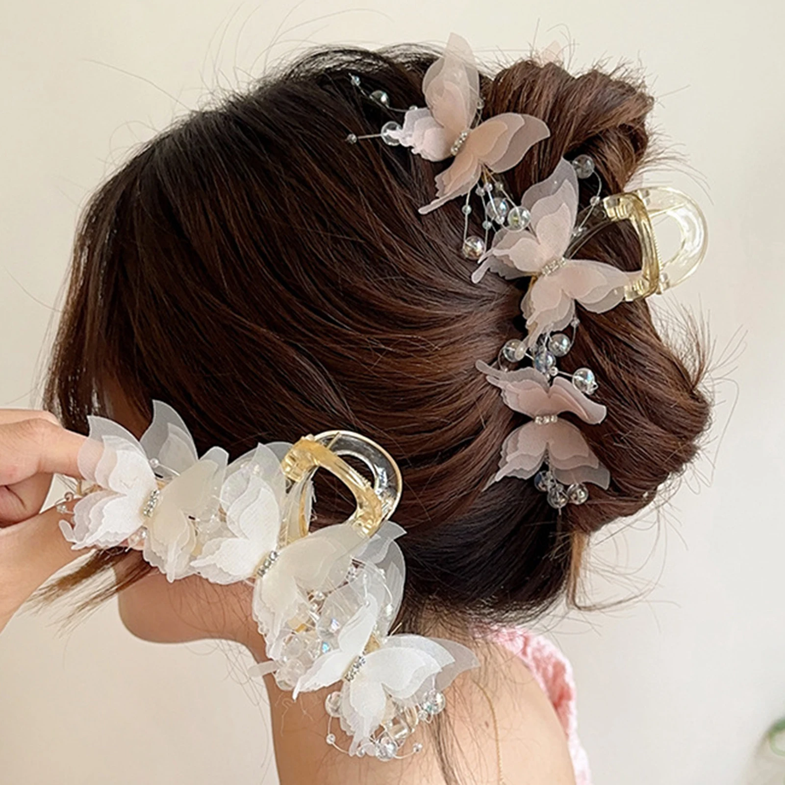 13cm Large Hair Claw For Women Elegant Butterfly Element Hair Gripper Exquisite Silk Flower Hair Clip Fashion Shark Hair Clips
13cm Large Hair Claw For Women Elegant Butterfly Element Hair Gripper Exquisite Silk Flower Hair Clip Fashion Shark Hair Clips