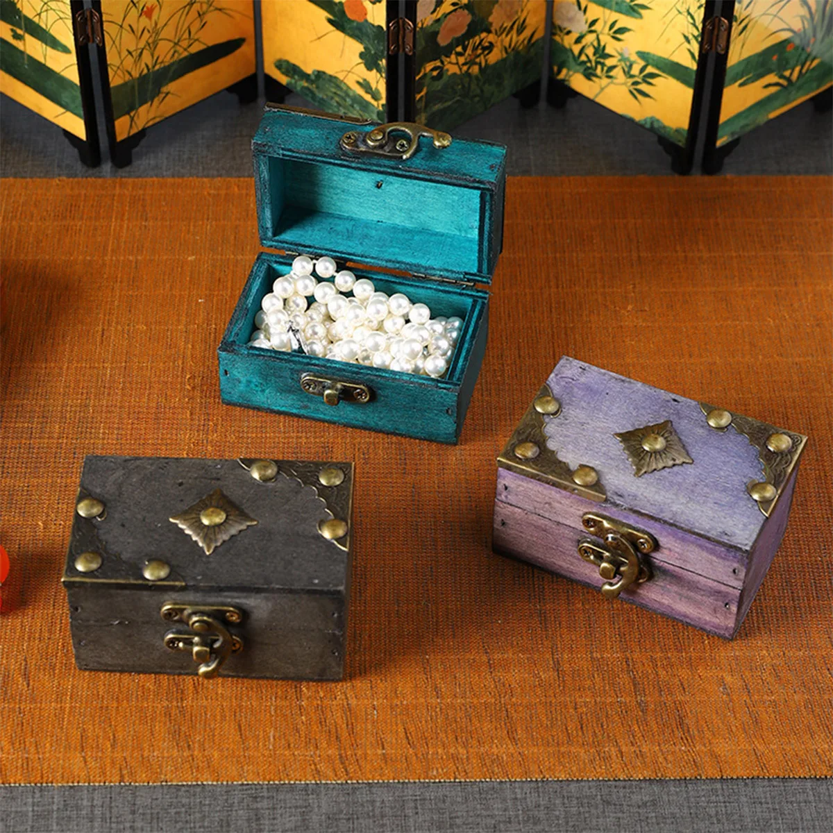 Vintage Wooden Crate Wooden Jewelry Storage Box European Style Decorative Handmade Storage Box Home Bedroom Desktop Decoration
Vintage Wooden Crate Wooden Jewelry Storage Box European Style Decorative Handmade Storage Box Home Bedroom Desktop Decoration