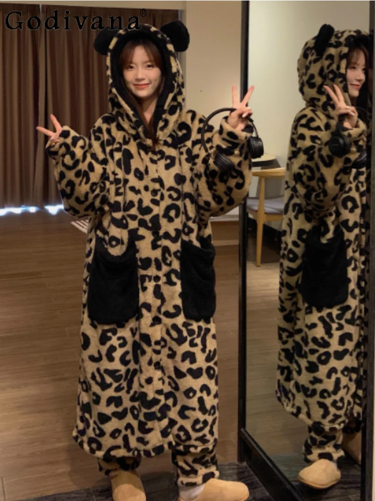 Зимние женские большие размеры с леопардовым принтом, утолщенная ночная рубашка из кораллового флиса с капюшоном, модные свободные брюки с длинными рукавами, пижамные комплекты
Зимние женские большие размеры с леопардовым принтом, утолщенная ночная рубашка из кораллового флиса с капюшоном, модные свободные брюки с длинными рукавами, пижамные комплекты
