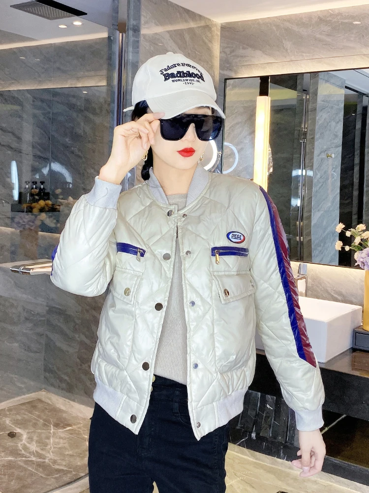 Autumn Hit Color Stitching Labeling Baseball Uniform Cotton-padded Jackets Winter Casual O-neck Korean Style Female Coat 2023
Autumn Hit Color Stitching Labeling Baseball Uniform Cotton-padded Jackets Winter Casual O-neck Korean Style Female Coat 2023