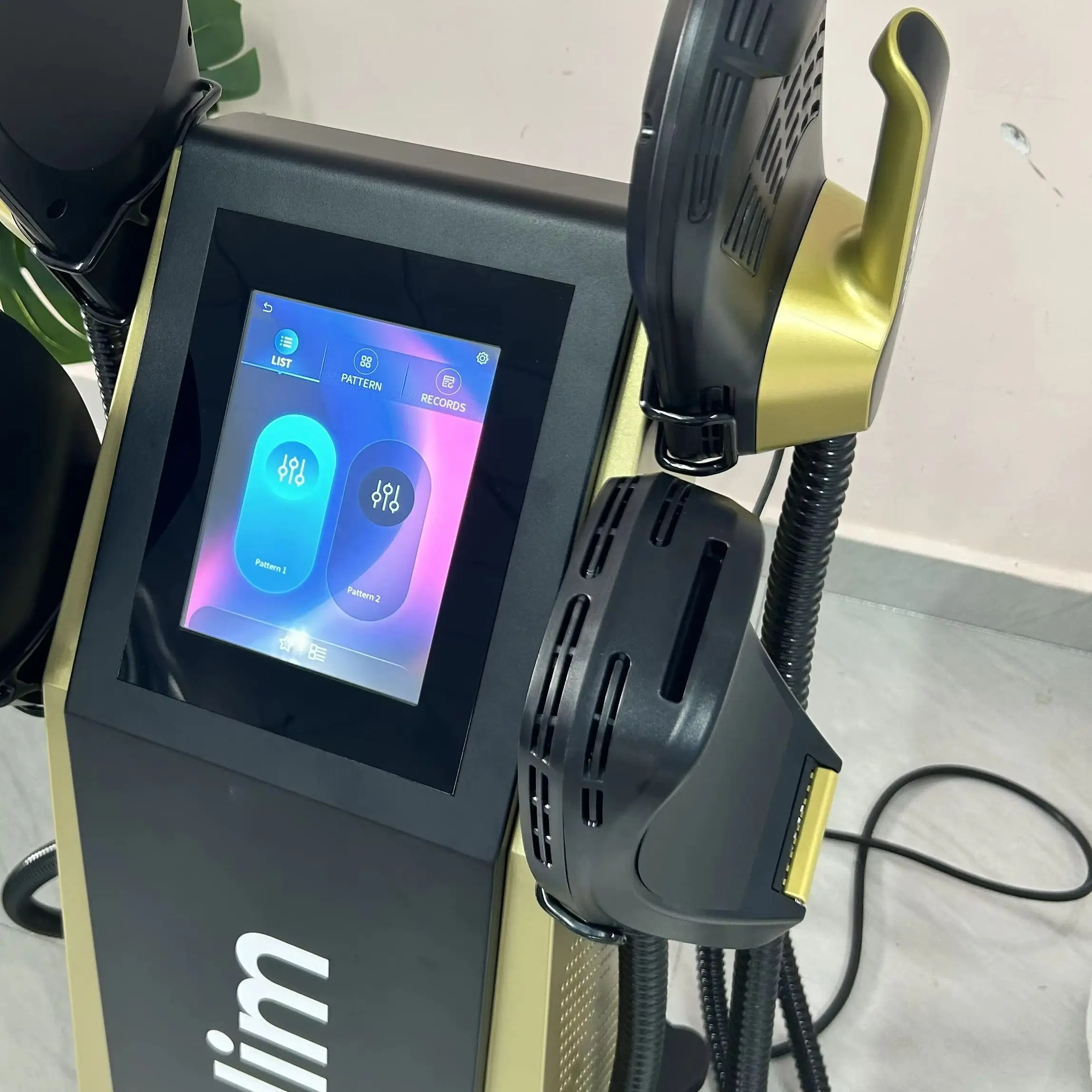 6500W EMS Neo RF Body Sculpt Machine pro Electromagnetic Fat Burning Muscle Stimulation Slimming Device for Fitness And Wellness
6500W EMS Neo RF Body Sculpt Machine pro Electromagnetic Fat Burning Muscle Stimulation Slimming Device for Fitness And Wellness