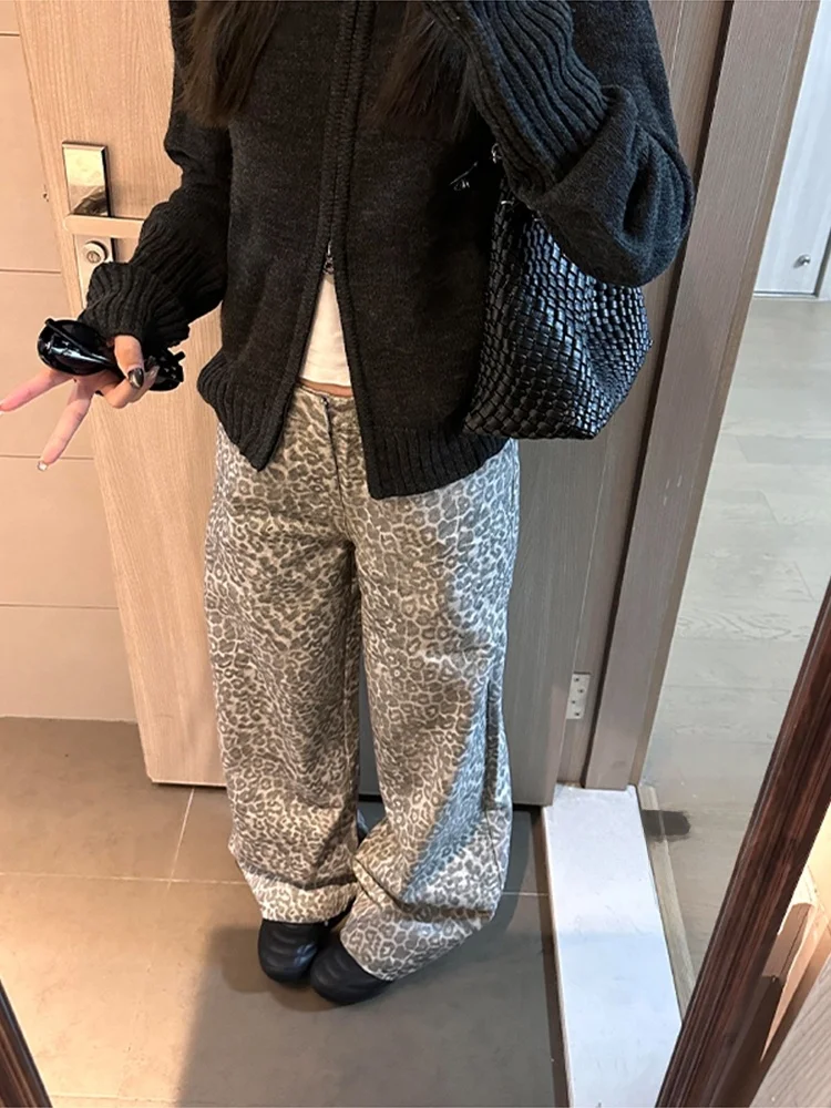 Washed Leopard Print Wide Leg Jeans Women's Loose Fit Retro American Style Summer New Fashion Straight Cut Trousers
Washed Leopard Print Wide Leg Jeans Women's Loose Fit Retro American Style Summer New Fashion Straight Cut Trousers