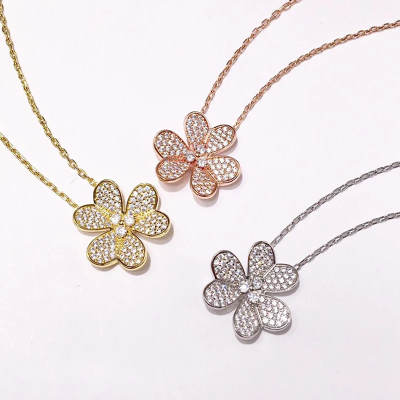 High Quality AAA Zircon 3 Leaf 2.0 CM Flower Necklace For Women Fashion Jewelry
High Quality AAA Zircon 3 Leaf 2.0 CM Flower Necklace For Women Fashion Jewelry