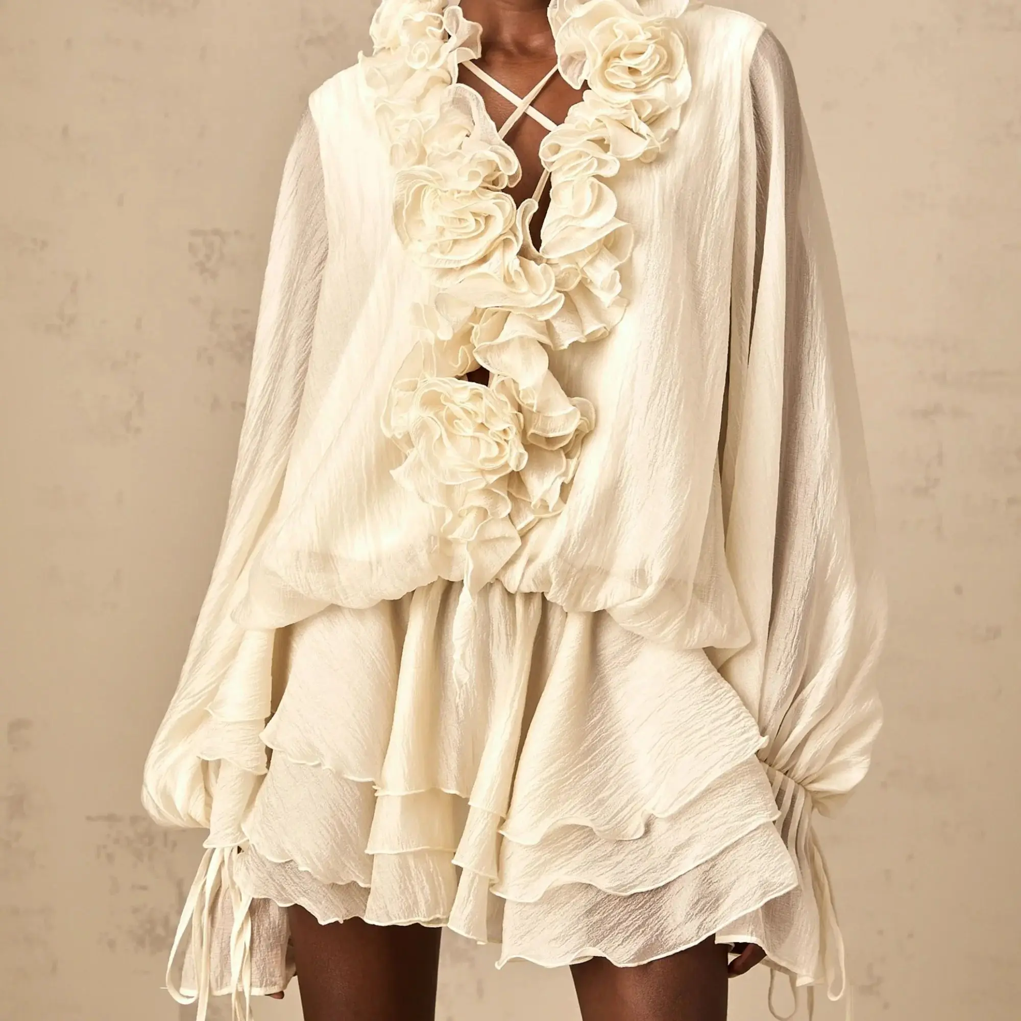 2026 New 3D Flower Ruffle Mini Dress French Style Lantern Sleeve Sheer Chiffon Dress Vacation Waist Cinched Layered Dress
2026 New 3D Flower Ruffle Mini Dress French Style Lantern Sleeve Sheer Chiffon Dress Vacation Waist Cinched Layered Dress