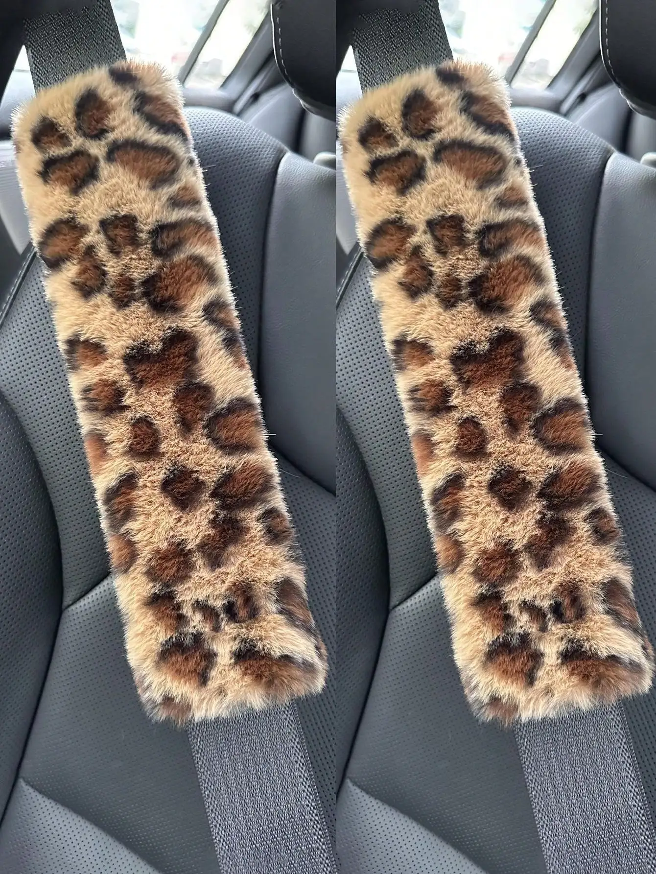 Leopard plush seat belt shoulder pad, soft comfortable texture. Relieves friction pressure, protects neck and shoulder. Fashion decorative design, cozy practical car interior accessory
Leopard plush seat belt shoulder pad, soft comfortable texture. Relieves friction pressure, protects neck and shoulder. Fashion decorative design, cozy practical car interior accessory