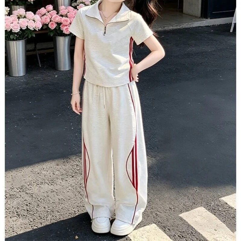 Girls Collar Straight Leg Pants Sportswear Set Cute Cartoon Print Breathable Soft Cotton Casual Loose Fit Outfit for Kids
Girls Collar Straight Leg Pants Sportswear Set Cute Cartoon Print Breathable Soft Cotton Casual Loose Fit Outfit for Kids