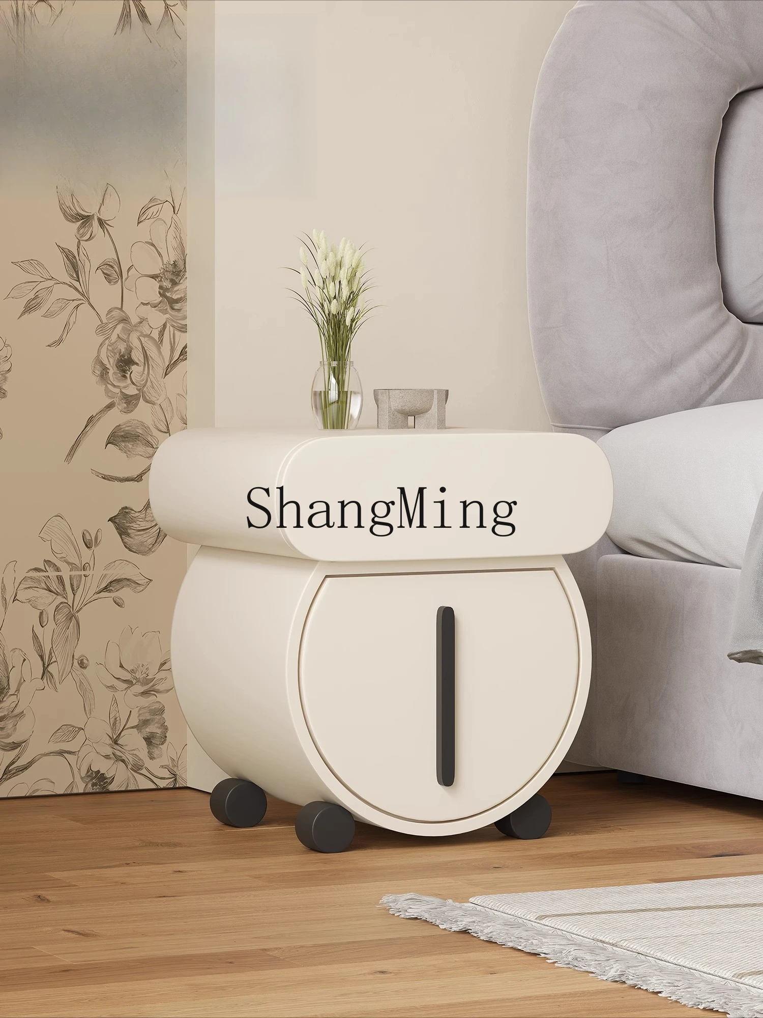 CL special-shaped art bedside table medieval high-end Internet celebrity paint bedside table
CL special-shaped art bedside table medieval high-end Internet celebrity paint bedside table