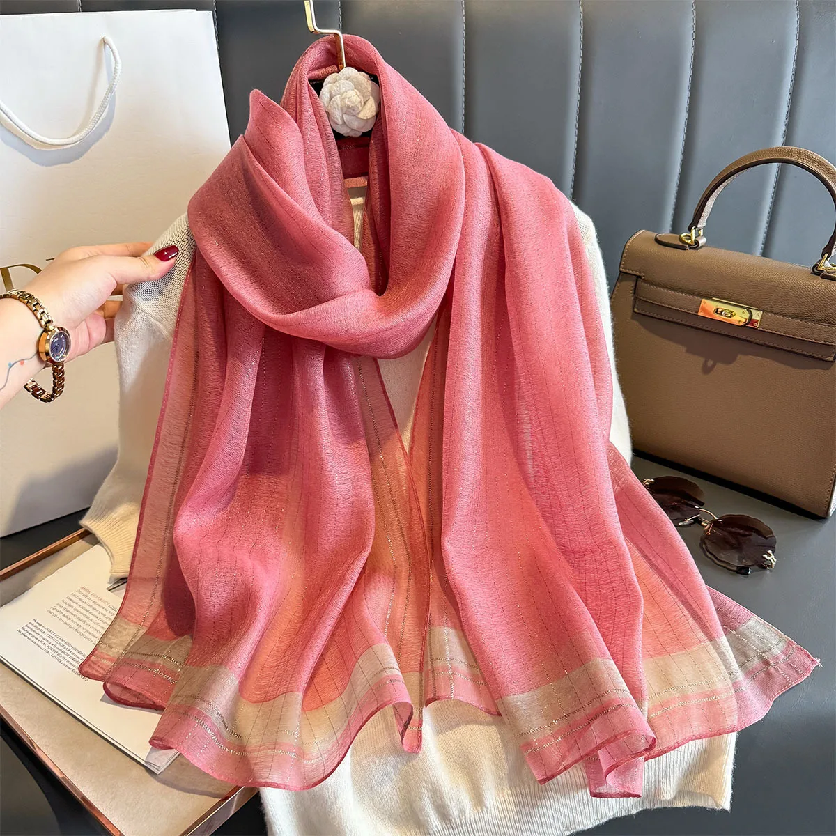 Desgine Solid Women Scarf Spring Summer Light Thin Shawl Wrap Pashmina Scarves Female Foulard Echarpes Bufanda Pashmina Poncho
Desgine Solid Women Scarf Spring Summer Light Thin Shawl Wrap Pashmina Scarves Female Foulard Echarpes Bufanda Pashmina Poncho