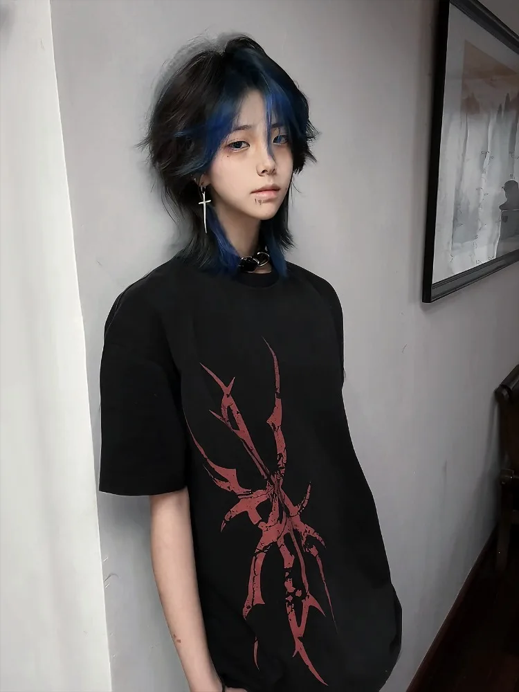 Women Aesthetic Vintage Black Punk Vintage Printing T-Shirts Y2K Harajuku Subculture Tops Casual Streetwear Fashion Grunge Tees
Women Aesthetic Vintage Black Punk Vintage Printing T-Shirts Y2K Harajuku Subculture Tops Casual Streetwear Fashion Grunge Tees