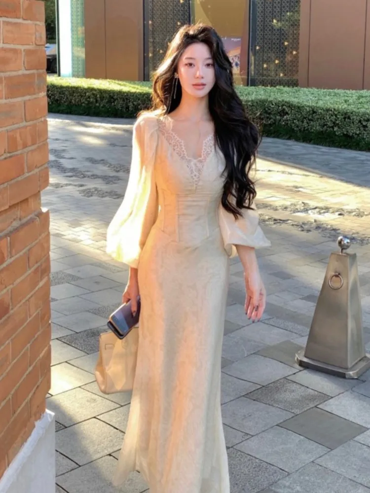 Autumn Lace Bodycon Midi Dresses for Women V-neck Lantern Sleeve Patchwork Mermaid Wedding Evening Party Dress Female Vestidos
Autumn Lace Bodycon Midi Dresses for Women V-neck Lantern Sleeve Patchwork Mermaid Wedding Evening Party Dress Female Vestidos