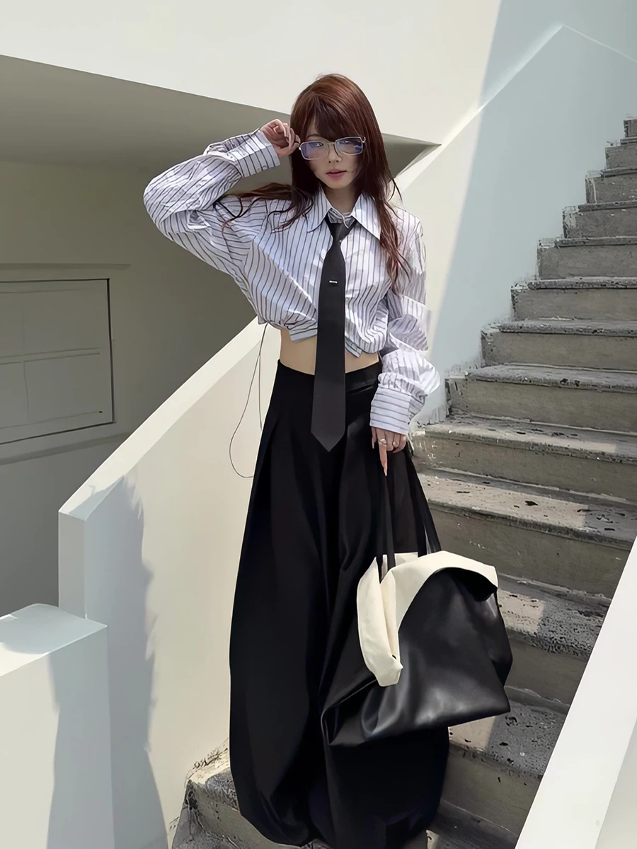 Slimming Straight Cut Black Striped Shirt Women's Fashion Spring Summer New Style Korean Commuter Wind Tie Suit Pants Set
Slimming Straight Cut Black Striped Shirt Women's Fashion Spring Summer New Style Korean Commuter Wind Tie Suit Pants Set